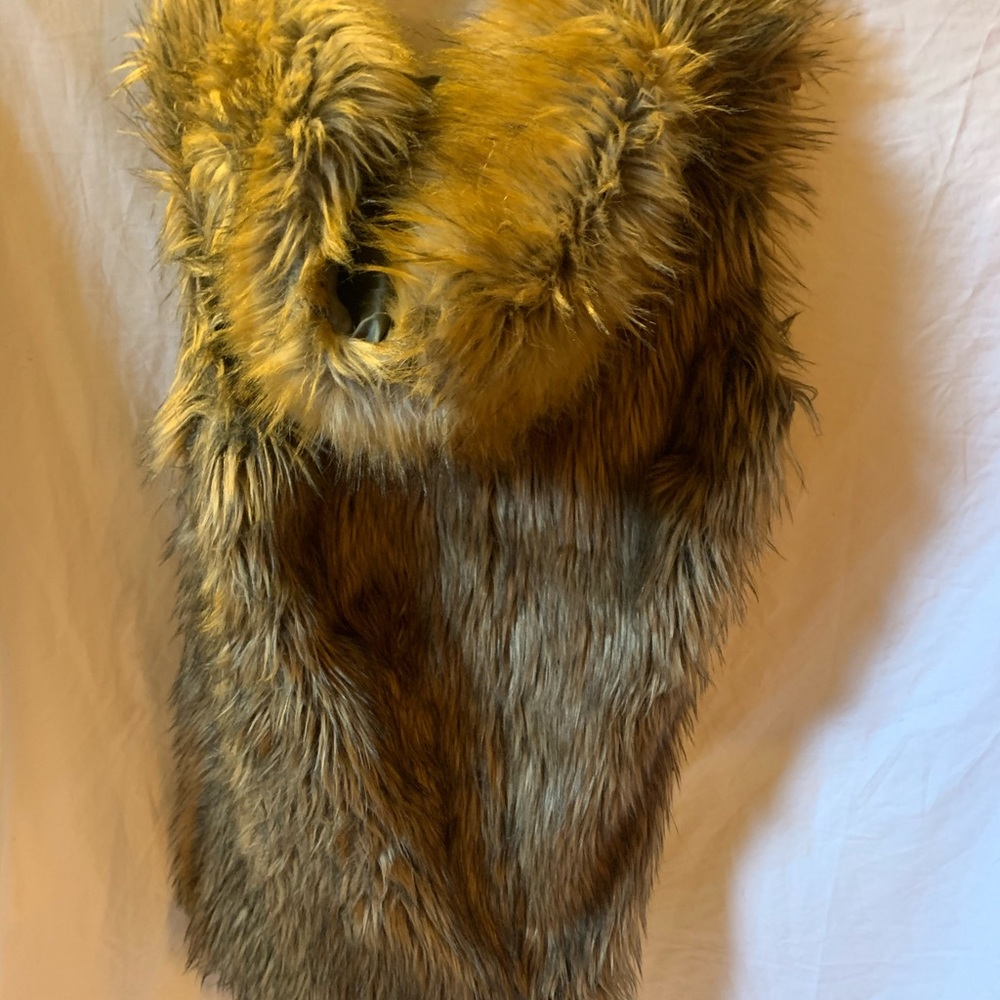 Urban Outfitters Faux Fur Vest in Taupe/Brown - Picture 2 of 4